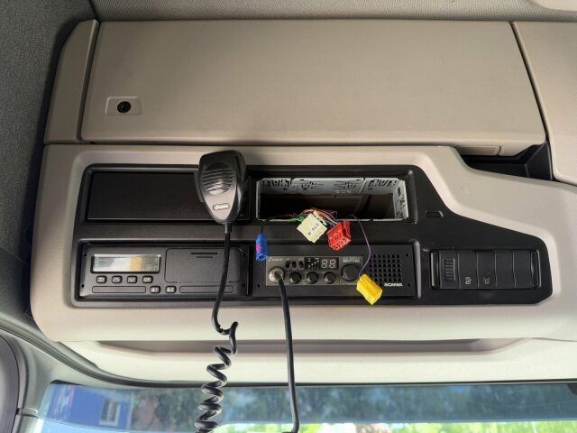 Scania G450 XT 4x4 Euro 6 SZM Kipphydraulik Blatt/ Luft - Trekker: afbeelding 4 Scania G450 XT 4x4 Euro 6 SZM Kipphydraulik Blatt/ Luft - Trekker: afbeelding 4