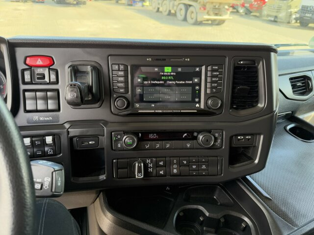 Scania G450 XT 4x4 Euro 6 SZM Kipphydraulik Blatt/ Luft - Trekker: afbeelding 3 Scania G450 XT 4x4 Euro 6 SZM Kipphydraulik Blatt/ Luft - Trekker: afbeelding 3