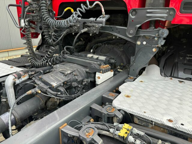 Scania R450 4x4 Euro 6 SZM Kipphydraulik Blatt/ Blatt - Trekker: afbeelding 4 Scania R450 4x4 Euro 6 SZM Kipphydraulik Blatt/ Blatt - Trekker: afbeelding 4