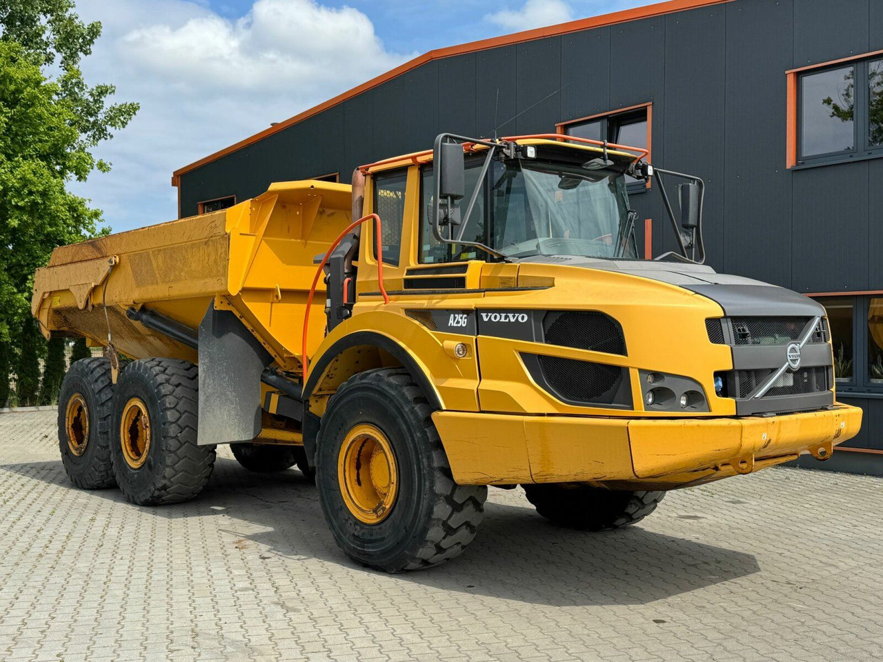 Volvo A25G Dumper 22,5 Ton 11.361 Stunden Volvo A25G Dumper 22,5 Ton 11.361 Stunden - Kiepwagen met knikbesturing: afbeelding 1 Volvo A25G Dumper 22,5 Ton 11.361 Stunden Volvo A25G Dumper 22,5 Ton 11.361 Stunden - Kiepwagen met knikbesturing: afbeelding 1