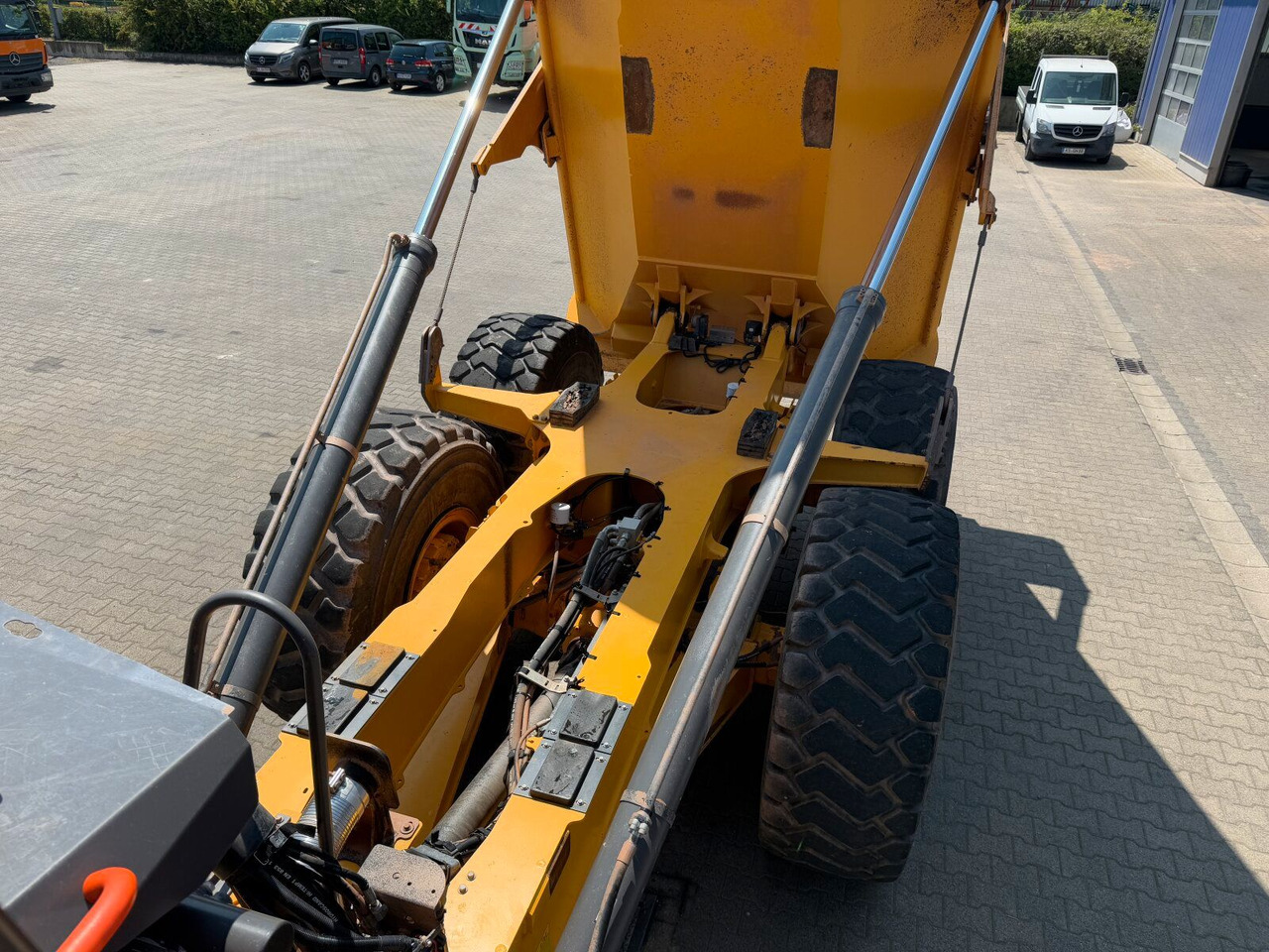 Kiepwagen met knikbesturing Volvo A25G Dumper 9.570 h Baujahr 2021: afbeelding 23
