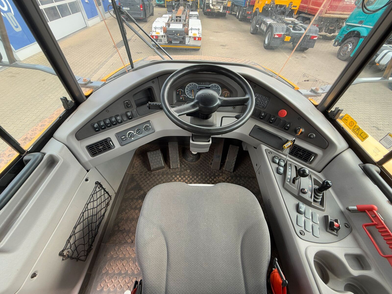 Kiepwagen met knikbesturing Volvo A25G Dumper 9.570 h Baujahr 2021: afbeelding 14