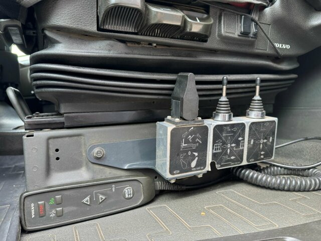 Haakarmsysteem vrachtwagen Volvo FH 540 6x2 Abrollkipper MEILLER RK 26.67: afbeelding 15 Haakarmsysteem vrachtwagen Volvo FH 540 6x2 Abrollkipper MEILLER RK 26.67: afbeelding 15