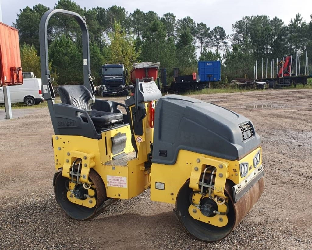 Bomag BW 100 AD M-5 - Asfaltwals: afbeelding 1 Bomag BW 100 AD M-5 - Asfaltwals: afbeelding 1