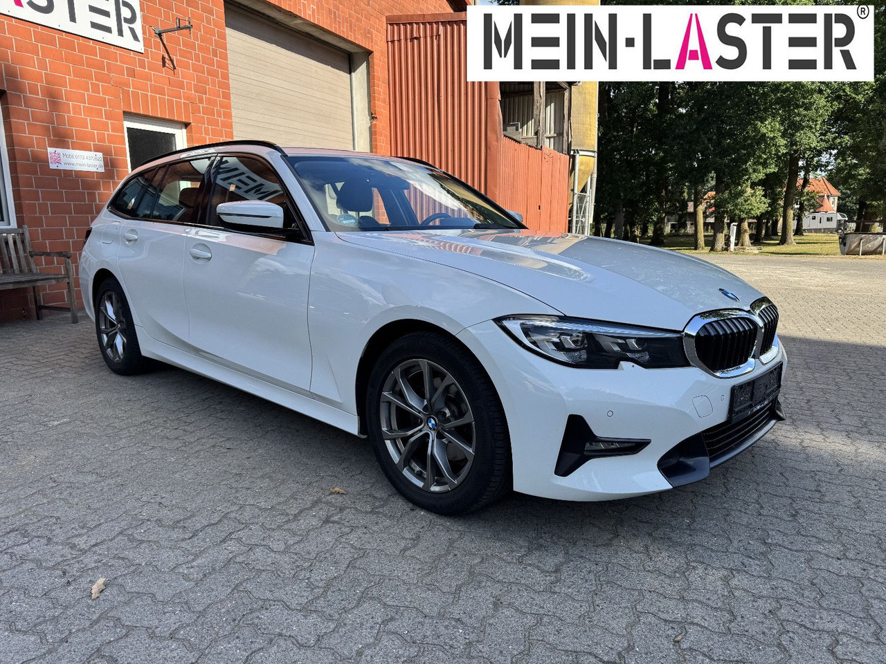 BMW 320 d xDrive touring Sport Line shadow AHK - Stationwagen: afbeelding 2 BMW 320 d xDrive touring Sport Line shadow AHK - Stationwagen: afbeelding 2