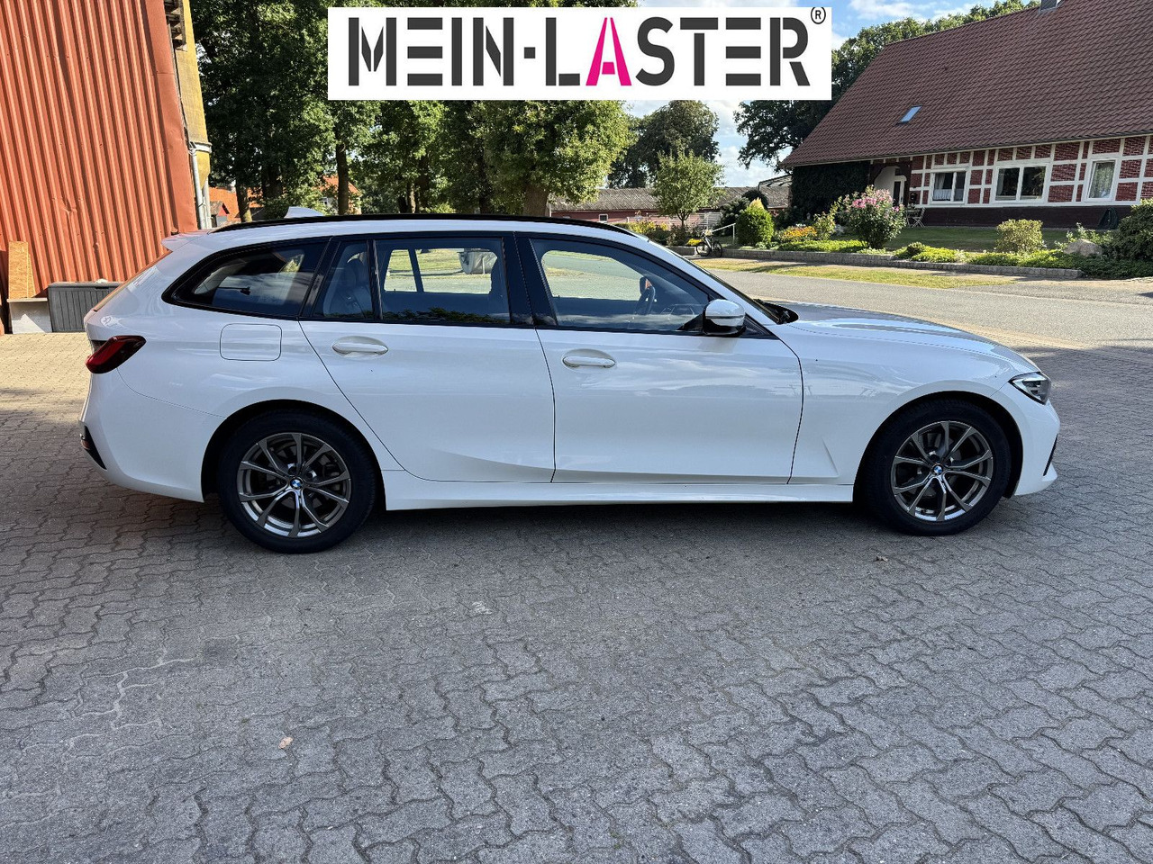 BMW 320 d xDrive touring Sport Line shadow AHK - Stationwagen: afbeelding 5 BMW 320 d xDrive touring Sport Line shadow AHK - Stationwagen: afbeelding 5