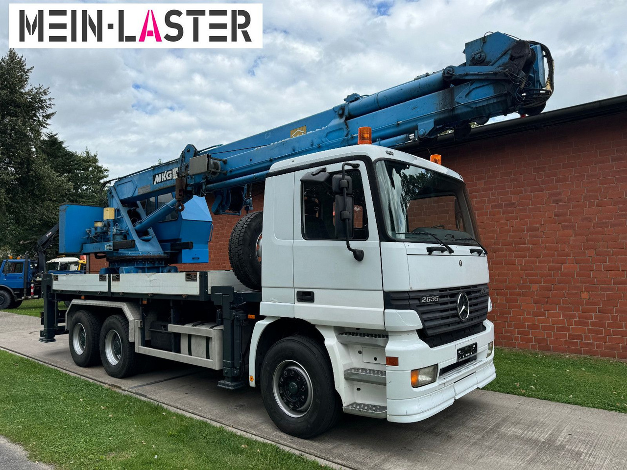 Mercedes-Benz 3335 V6 MKG 550 Ta2-a2 -46m 420 kg Funk - Kraanwagen: afbeelding 3 Mercedes-Benz 3335 V6 MKG 550 Ta2-a2 -46m 420 kg Funk - Kraanwagen: afbeelding 3