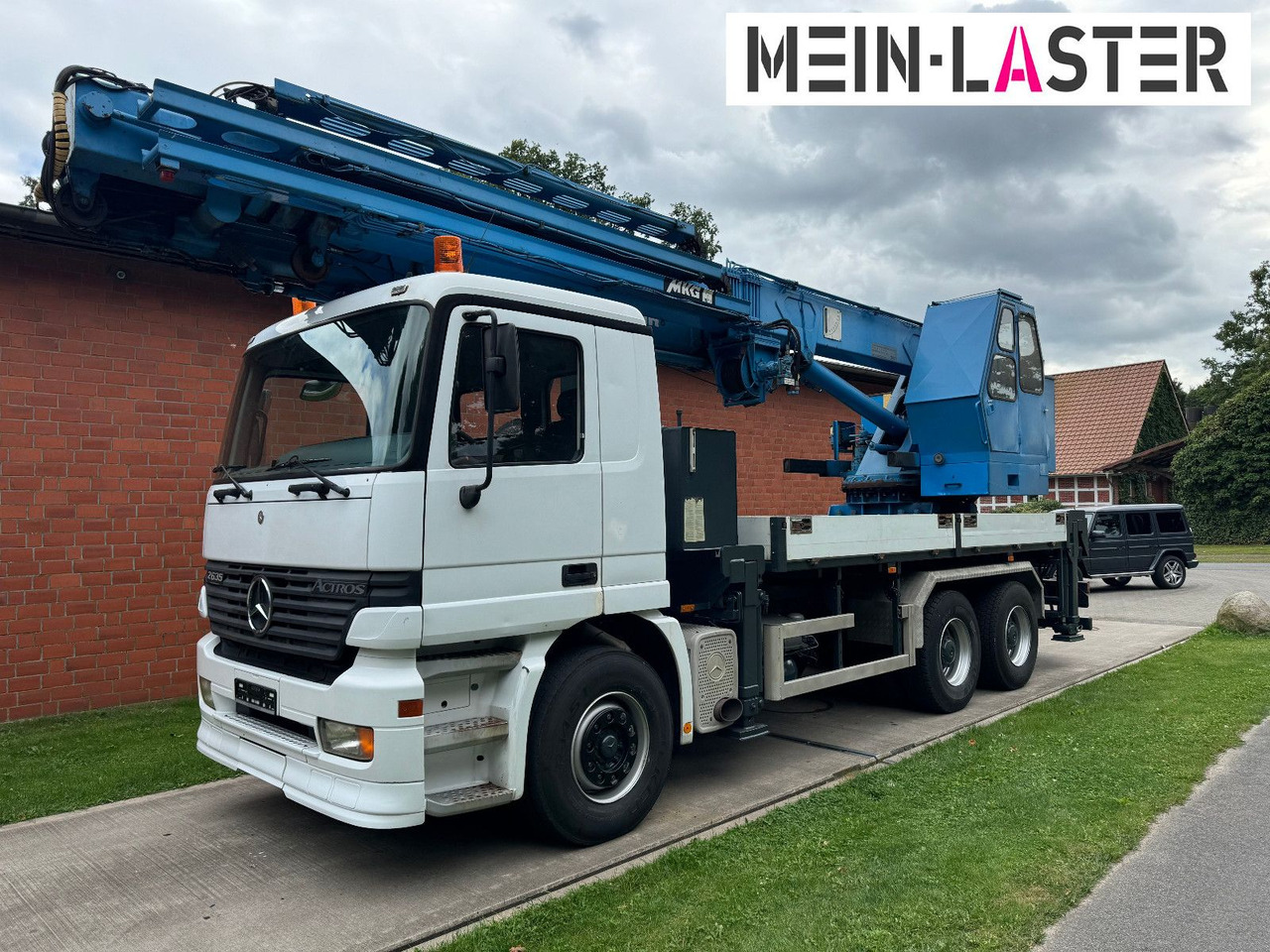 Mercedes-Benz 3335 V6 MKG 550 Ta2-a2 -46m 420 kg Funk - Kraanwagen: afbeelding 4 Mercedes-Benz 3335 V6 MKG 550 Ta2-a2 -46m 420 kg Funk - Kraanwagen: afbeelding 4
