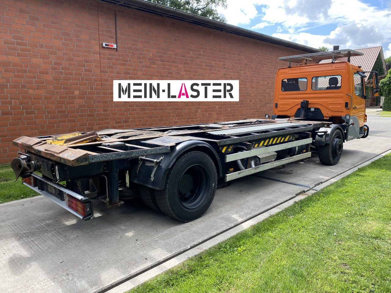 Mercedes-Benz Kamag Wiesel Umsetzter Sattelplatte - Containertransporter/ Wissellaadbak vrachtwagen: afbeelding 3 Mercedes-Benz Kamag Wiesel Umsetzter Sattelplatte - Containertransporter/ Wissellaadbak vrachtwagen: afbeelding 3
