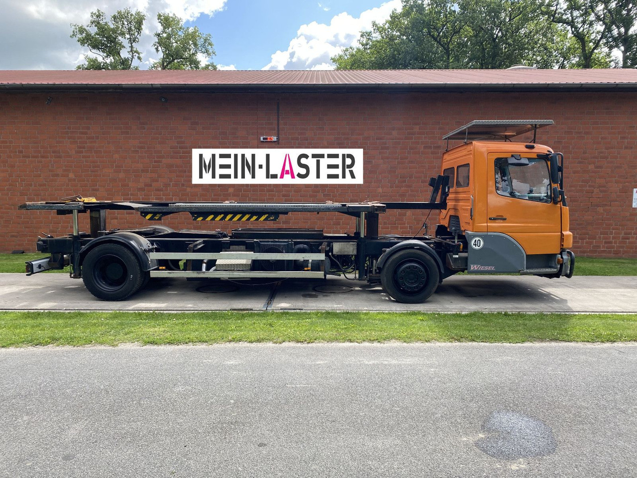 Mercedes-Benz Kamag Wiesel Umsetzter Sattelplatte - Containertransporter/ Wissellaadbak vrachtwagen: afbeelding 5 Mercedes-Benz Kamag Wiesel Umsetzter Sattelplatte - Containertransporter/ Wissellaadbak vrachtwagen: afbeelding 5