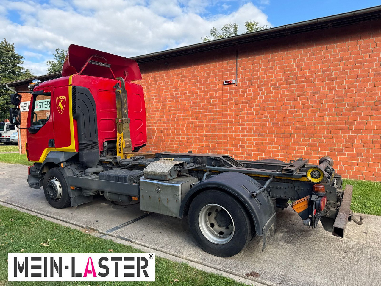 Volvo FL 250 Palfinger T10Duo City + StandardContainer - Haakarmsysteem vrachtwagen: afbeelding 5 Volvo FL 250 Palfinger T10Duo City + StandardContainer - Haakarmsysteem vrachtwagen: afbeelding 5