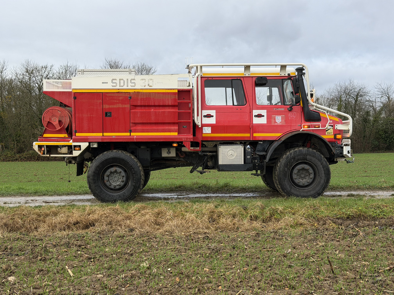 DE POMPIER MERCEDES-BENZ U5000 4X4 UNIMOG - Vrachtwagen: afbeelding 2 DE POMPIER MERCEDES-BENZ U5000 4X4 UNIMOG - Vrachtwagen: afbeelding 2