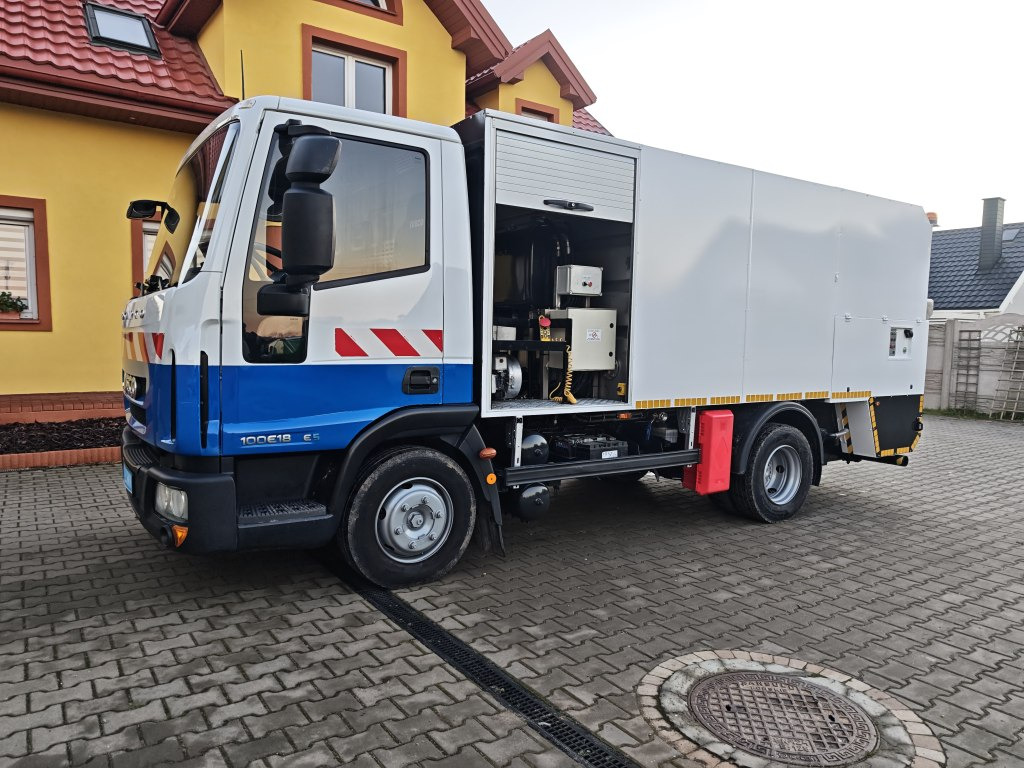 IVECO Eurocargo + IRIDE BIN WASHER CLEANER RHodέla Containerreiniger - Vuilniswagen: afbeelding 3 IVECO Eurocargo + IRIDE BIN WASHER CLEANER RHodέla Containerreiniger - Vuilniswagen: afbeelding 3