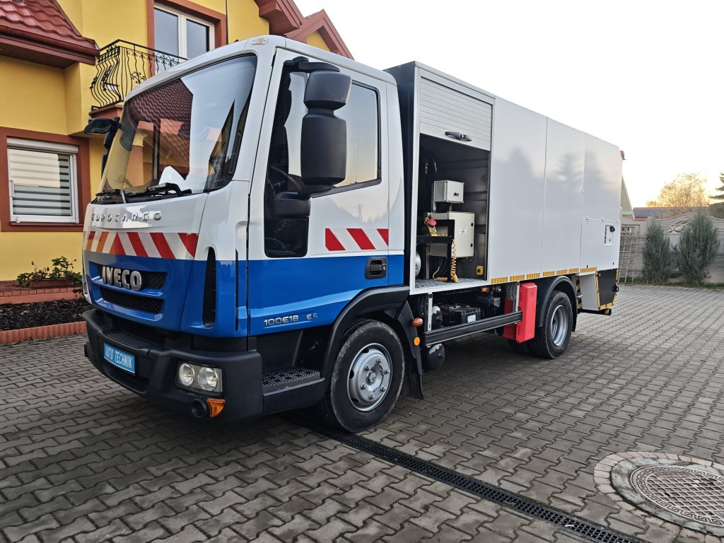 IVECO Eurocargo + IRIDE BIN WASHER CLEANER RHodέla Containerreiniger - Vuilniswagen: afbeelding 2 IVECO Eurocargo + IRIDE BIN WASHER CLEANER RHodέla Containerreiniger - Vuilniswagen: afbeelding 2