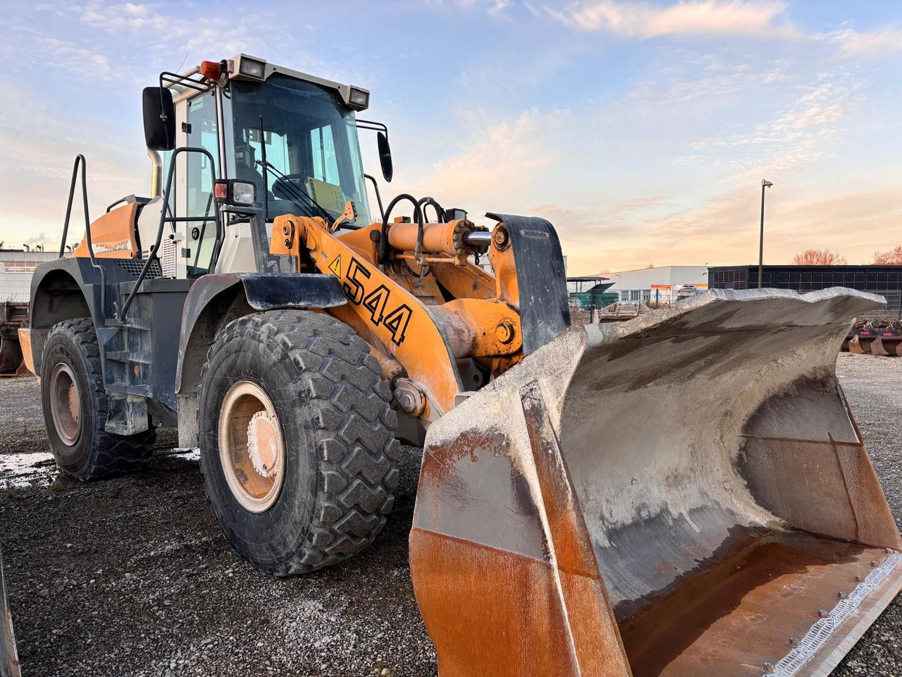 Liebherr L544 - Wiellader: afbeelding 1 Liebherr L544 - Wiellader: afbeelding 1