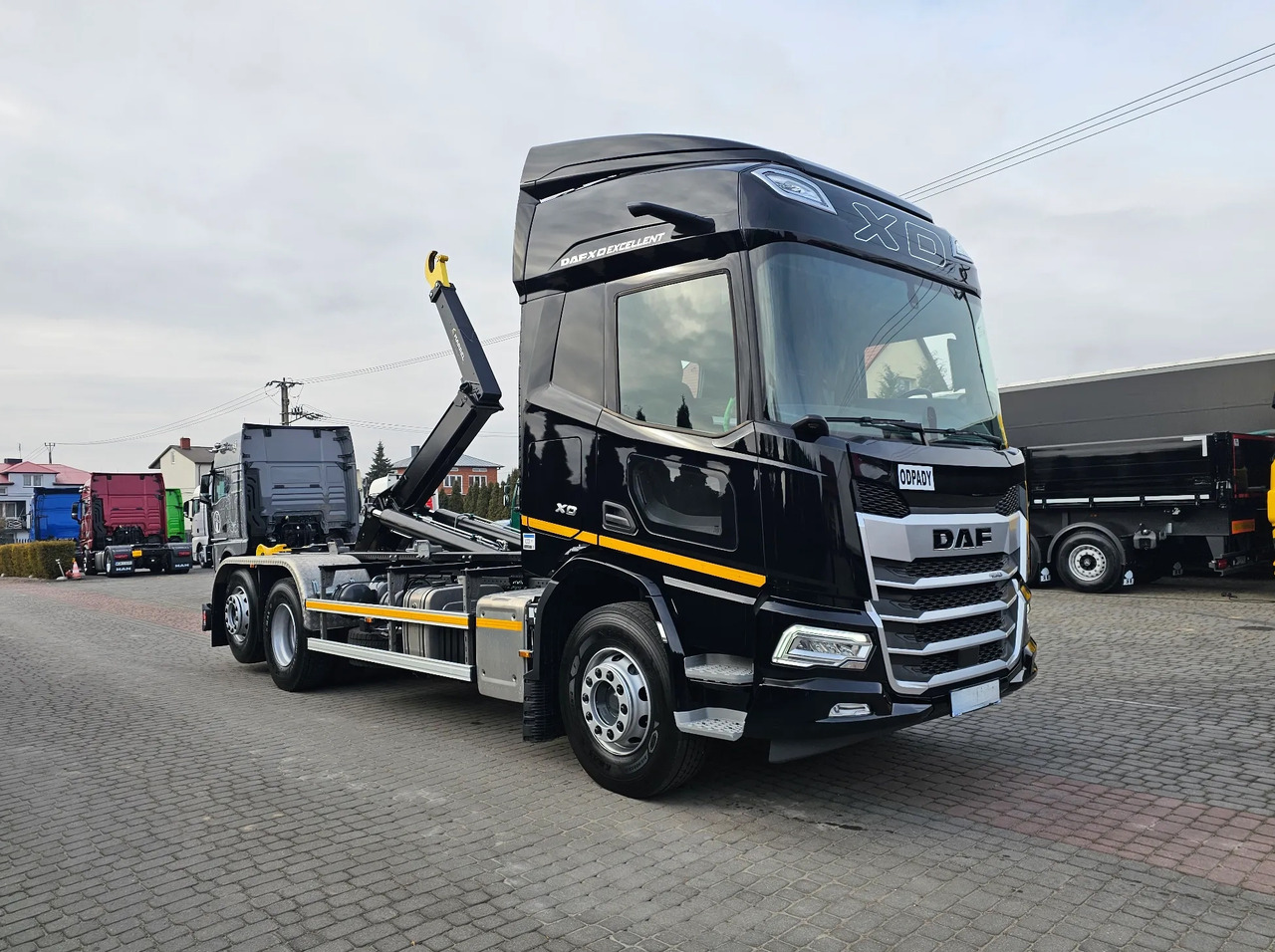DAF XD 450 - Haakarmsysteem vrachtwagen: afbeelding 2 DAF XD 450 - Haakarmsysteem vrachtwagen: afbeelding 2
