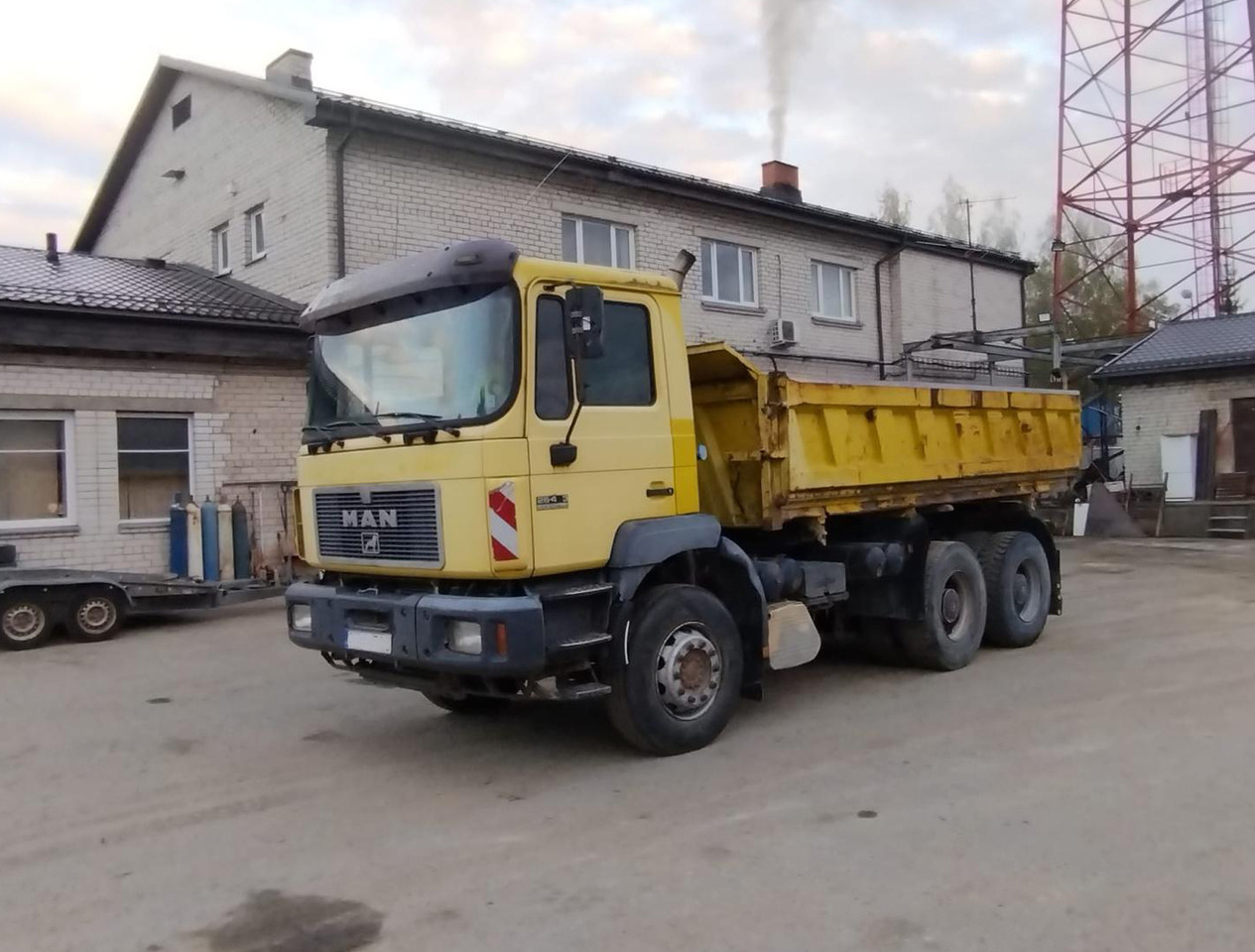 MAN 26.403 - Kipper vrachtwagen: afbeelding 4 MAN 26.403 - Kipper vrachtwagen: afbeelding 4