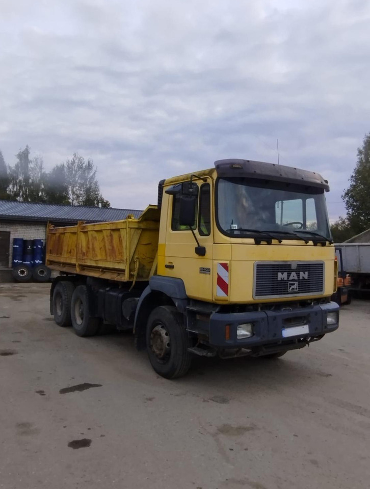MAN 26.403 - Kipper vrachtwagen: afbeelding 1 MAN 26.403 - Kipper vrachtwagen: afbeelding 1