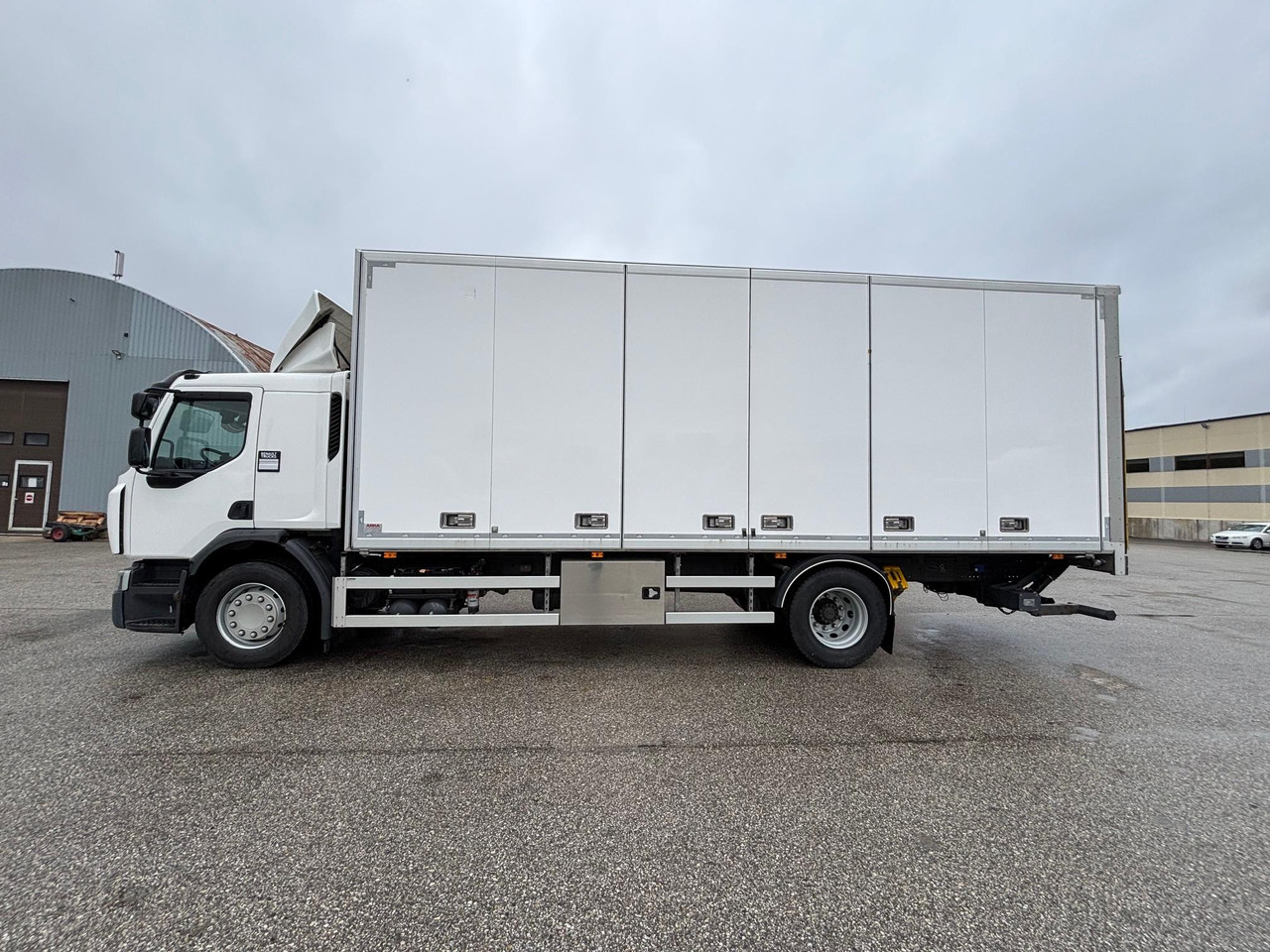 RENAULT D WIDE 320 - Bakwagen: afbeelding 5 RENAULT D WIDE 320 - Bakwagen: afbeelding 5