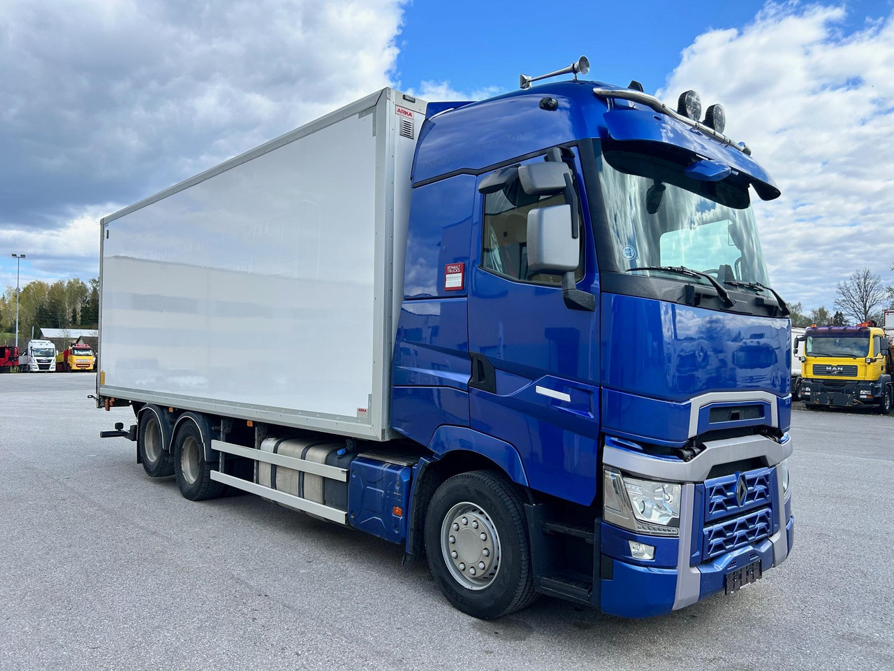 RENAULT T520 - Bakwagen: afbeelding 1 RENAULT T520 - Bakwagen: afbeelding 1