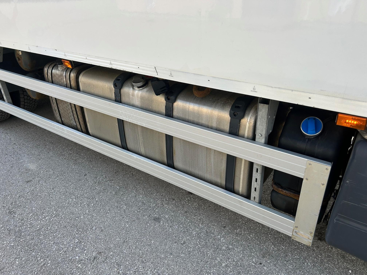 Koelwagen vrachtwagen SCANIA G490: afbeelding 11