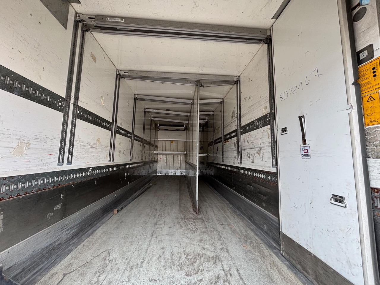 Koelwagen vrachtwagen SCANIA G490: afbeelding 8