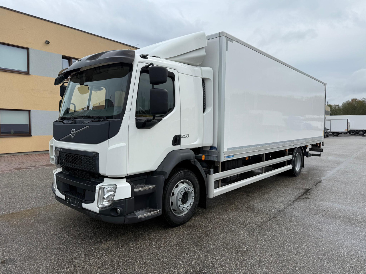 VOLVO FL250 - Bakwagen: afbeelding 2 VOLVO FL250 - Bakwagen: afbeelding 2