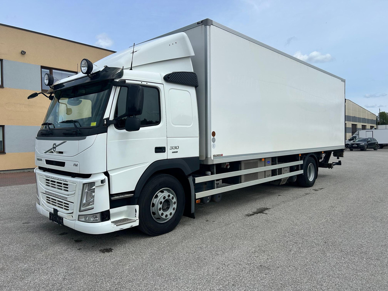 VOLVO FM330 - Koelwagen vrachtwagen: afbeelding 2 VOLVO FM330 - Koelwagen vrachtwagen: afbeelding 2