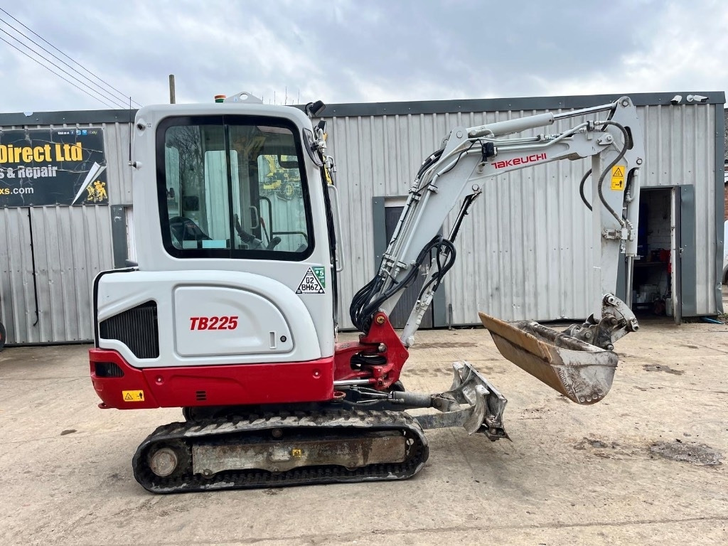 Takeuchi TB 225 - Minigraafmachine: afbeelding 1 Takeuchi TB 225 - Minigraafmachine: afbeelding 1