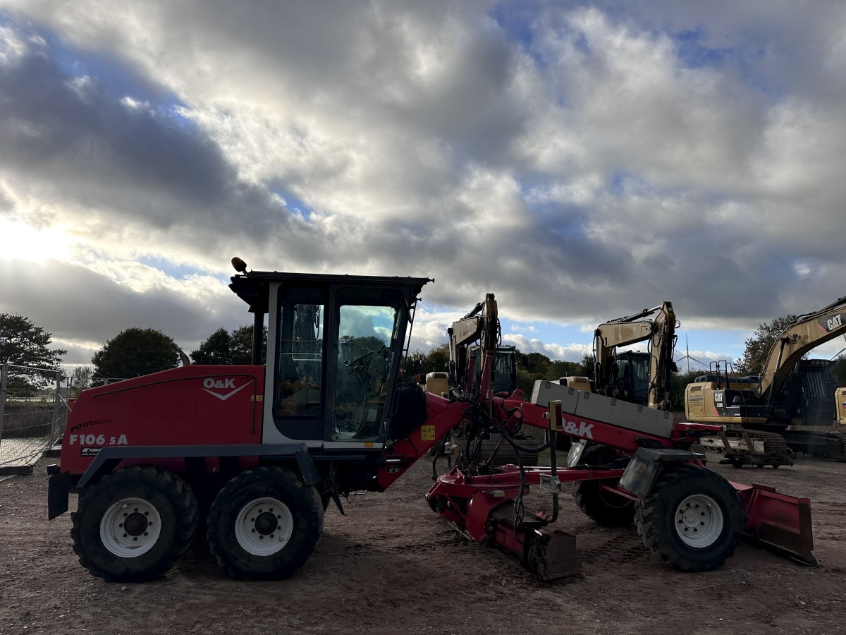 NEW HOLLAND F 106.5 - 6x6 Laser Topcon- Klima Cummins 6 Zyl. - Grader: afbeelding 2 NEW HOLLAND F 106.5 - 6x6 Laser Topcon- Klima Cummins 6 Zyl. - Grader: afbeelding 2