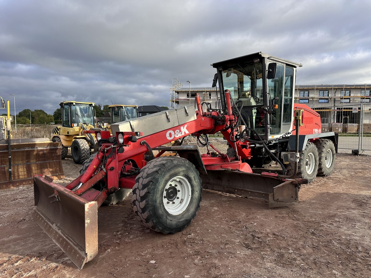 O&K F 106.5 - 6x6 Laser Topcon- Klima Cummins 6 Zyl. - Grader: afbeelding 3 O&K F 106.5 - 6x6 Laser Topcon- Klima Cummins 6 Zyl. - Grader: afbeelding 3