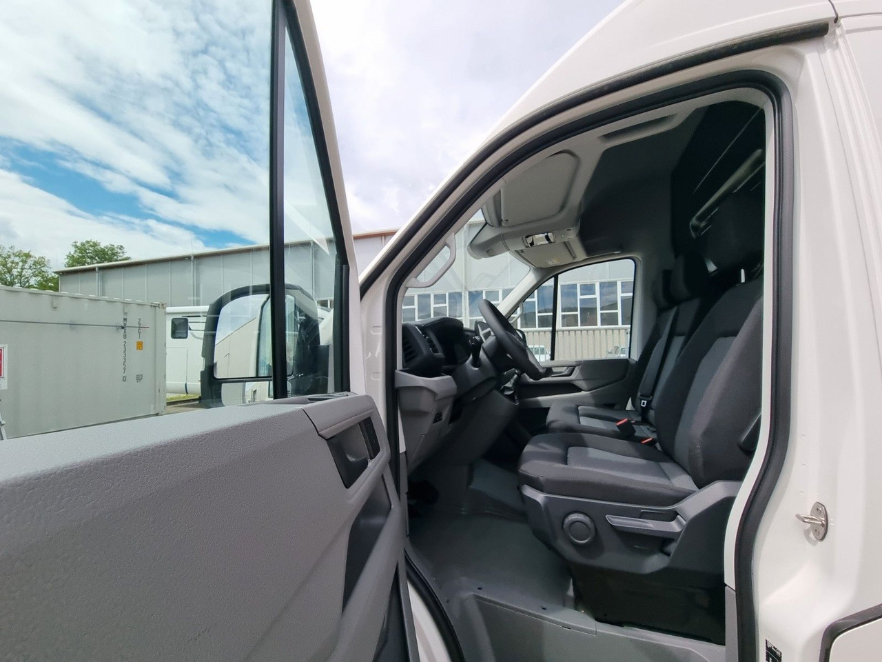 Gesloten bestelwagen Volkswagen Crafter 35 L3H2 140 PS MJ 2025 Lager: afbeelding 6