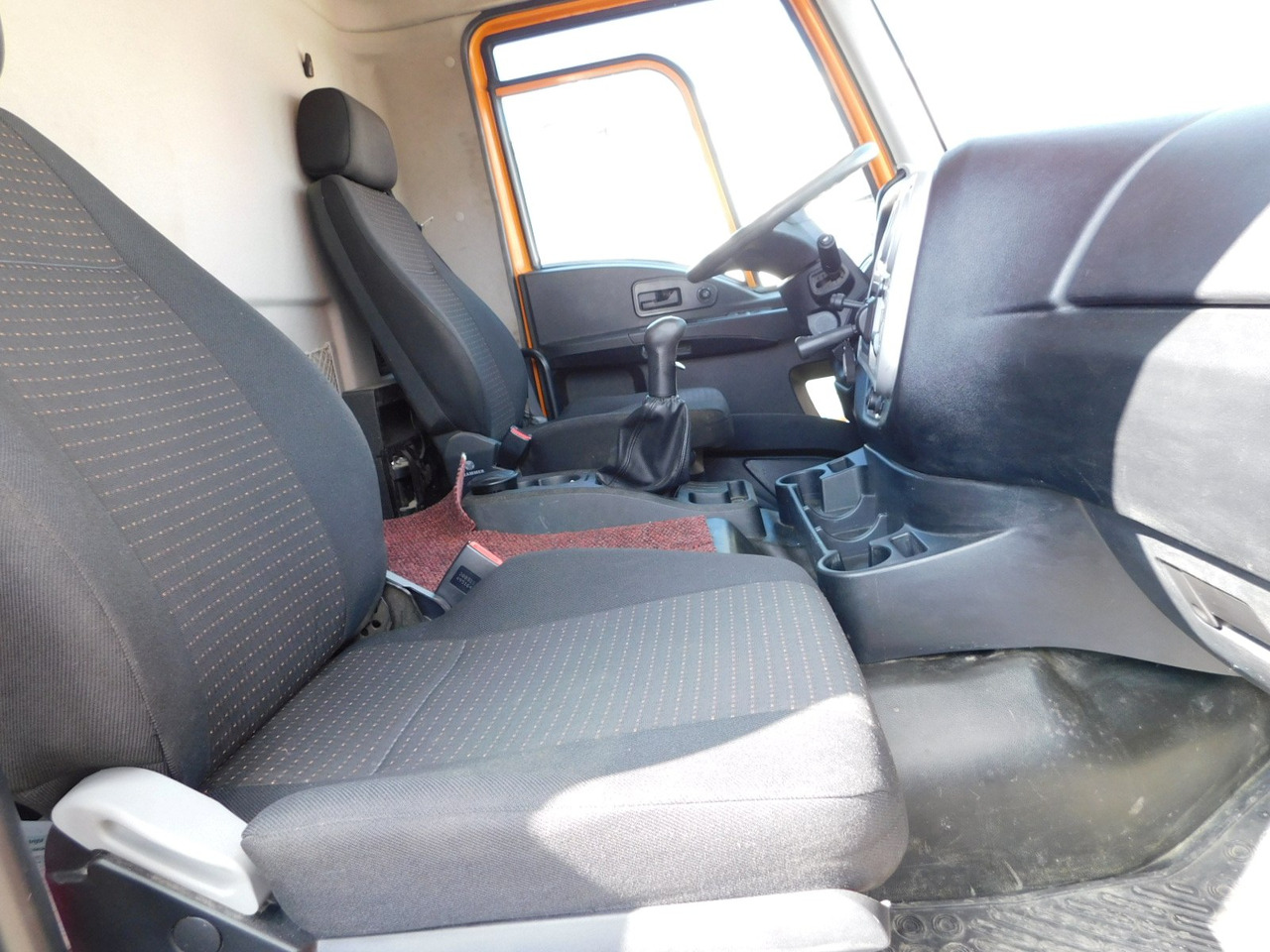 Ford 4142d 8x4 dcab e6 16s2230 - Kipper vrachtwagen: afbeelding 5 Ford 4142d 8x4 dcab e6 16s2230 - Kipper vrachtwagen: afbeelding 5