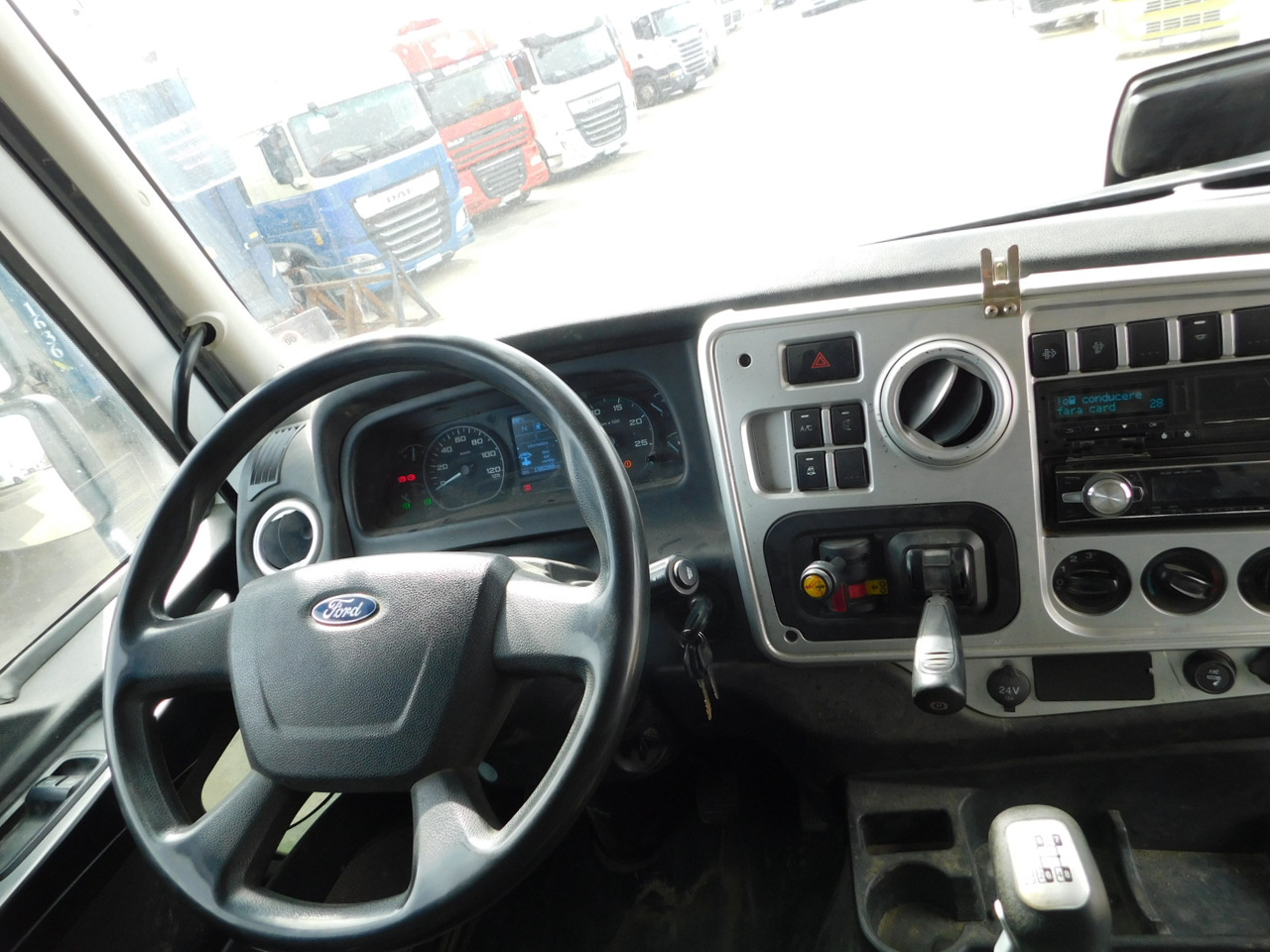 Ford 4142d 8x4 dcab e6 16s2230 - Kipper vrachtwagen: afbeelding 5 Ford 4142d 8x4 dcab e6 16s2230 - Kipper vrachtwagen: afbeelding 5