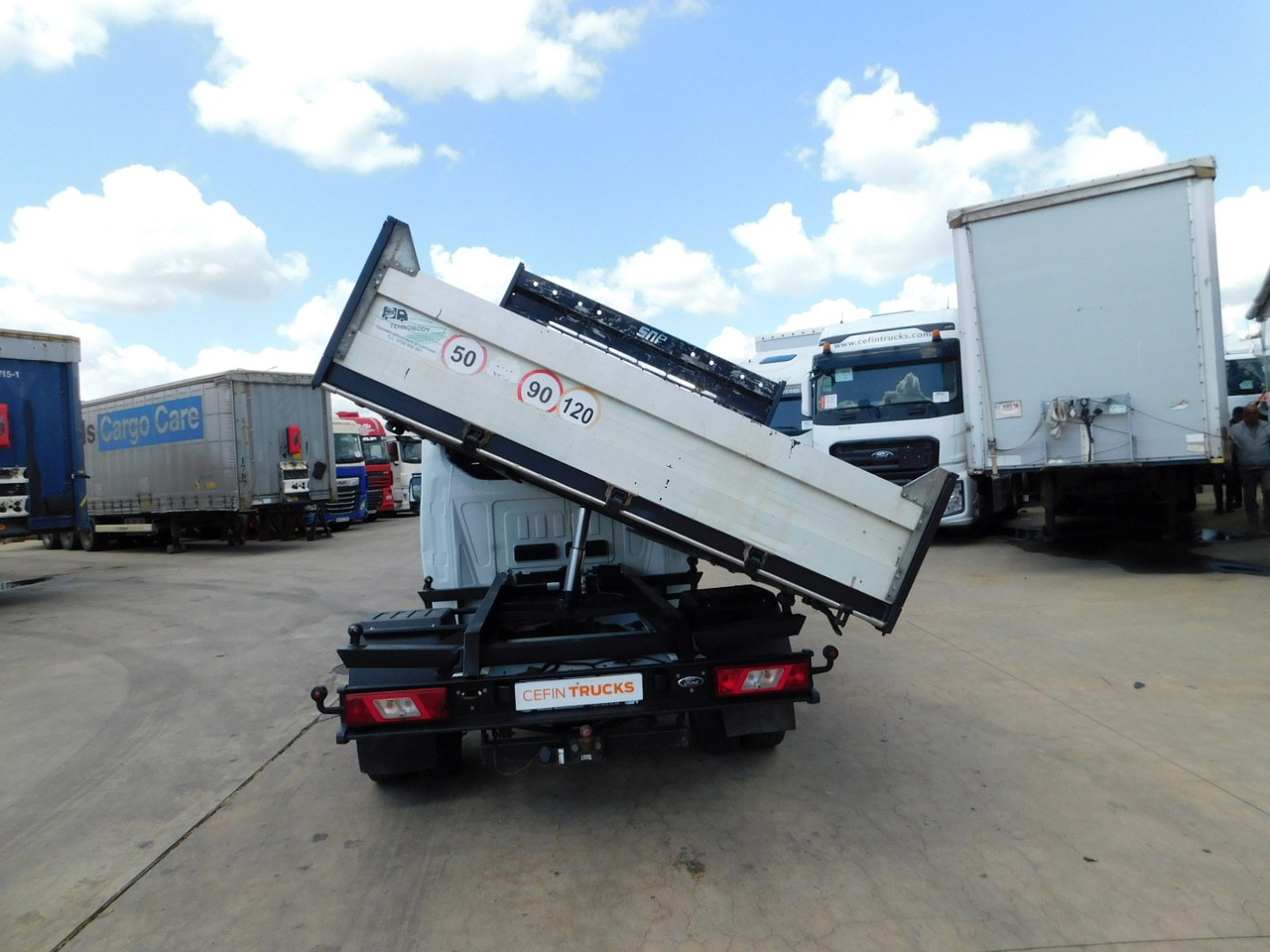 Ford Transit - Kipper bestelwagen: afbeelding 3 Ford Transit - Kipper bestelwagen: afbeelding 3