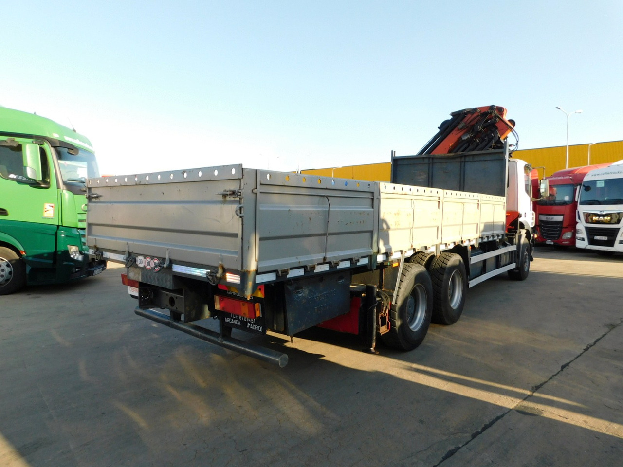 Iveco Magirus trakker - Vrachtwagen met open laadbak, Kraanwagen: afbeelding 3 Iveco Magirus trakker - Vrachtwagen met open laadbak, Kraanwagen: afbeelding 3