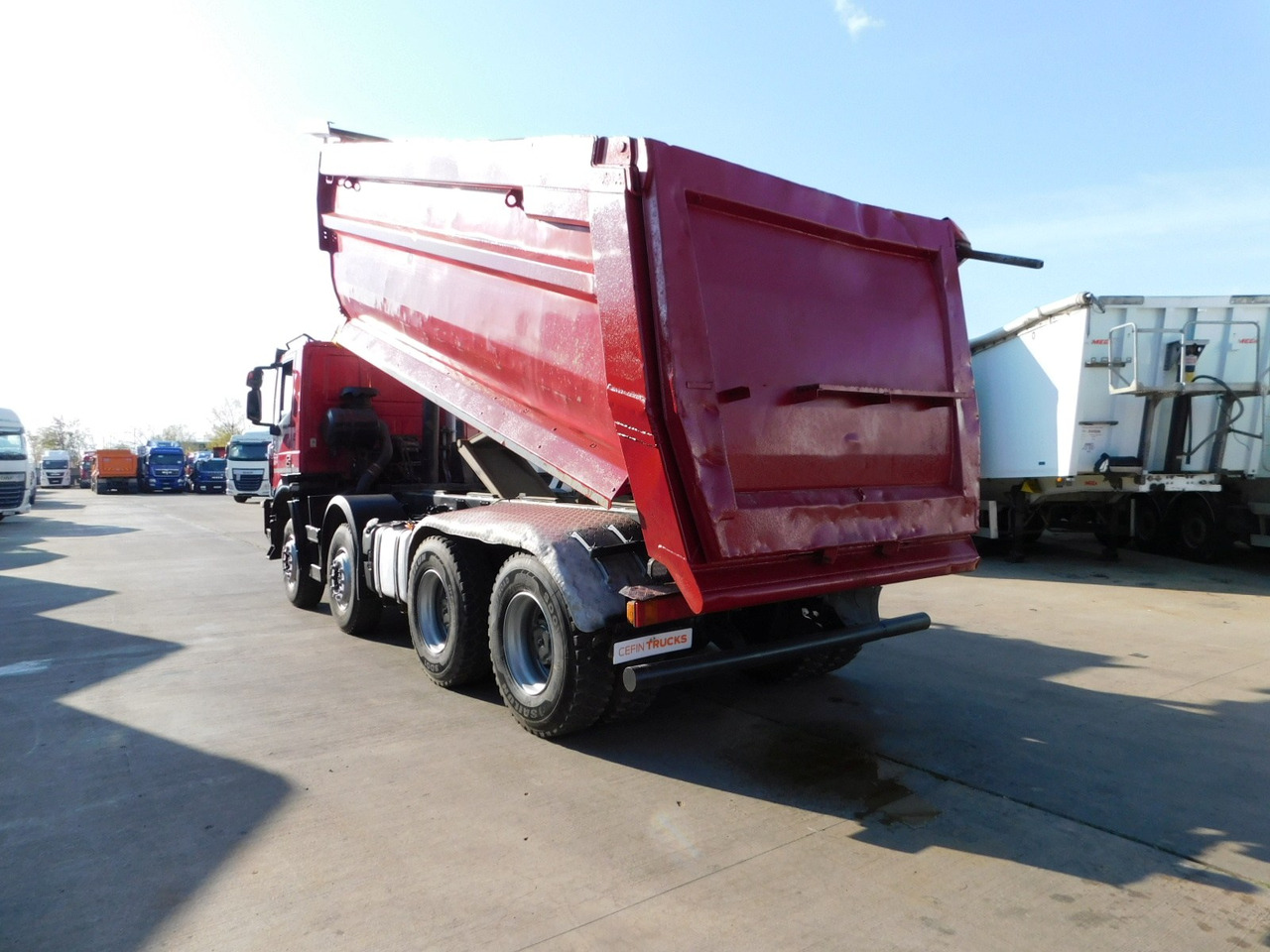 Iveco Trakker 450 - Kipper vrachtwagen: afbeelding 4 Iveco Trakker 450 - Kipper vrachtwagen: afbeelding 4