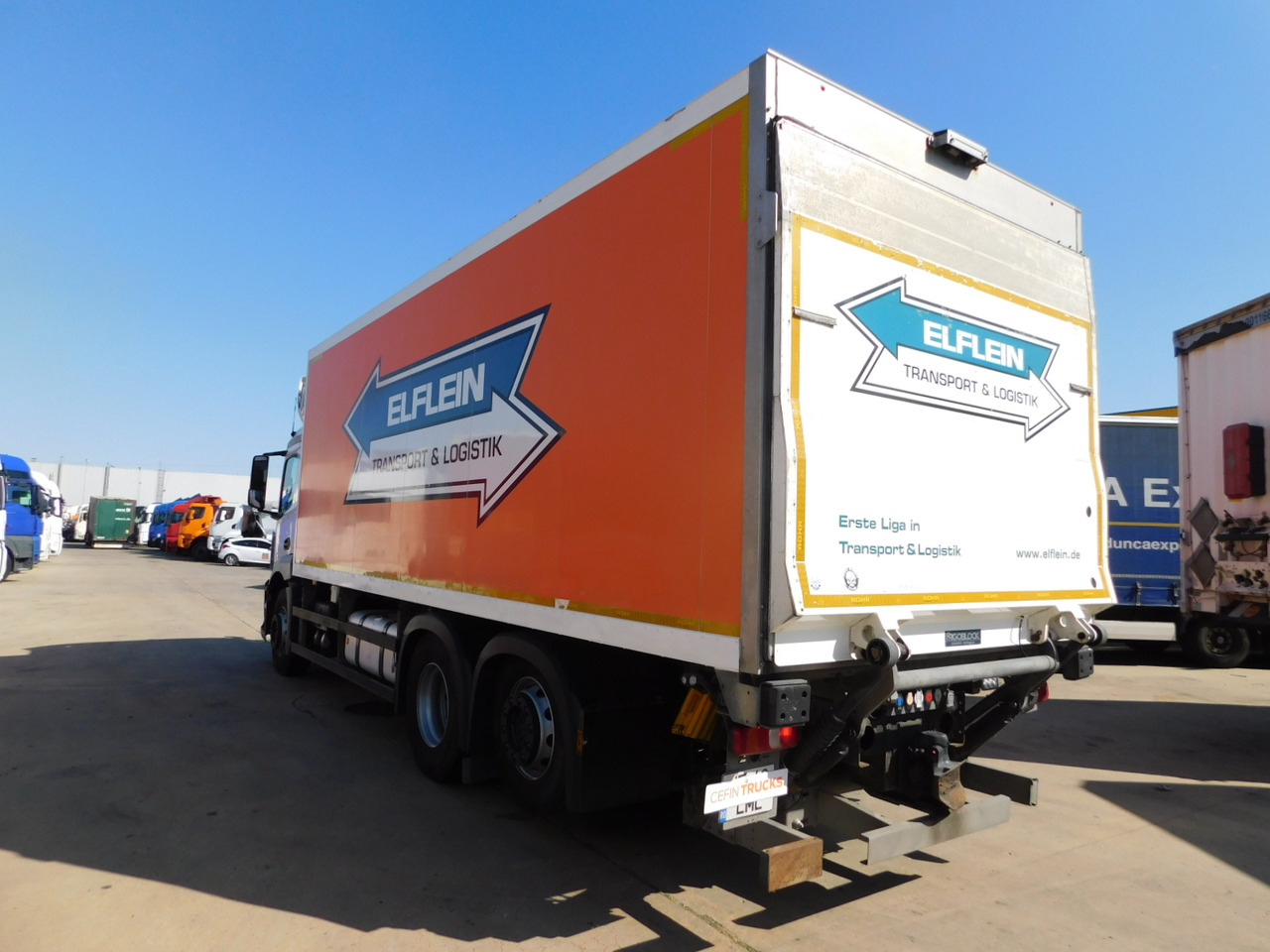 Mercedes Antos - Koelwagen vrachtwagen: afbeelding 4 Mercedes Antos - Koelwagen vrachtwagen: afbeelding 4