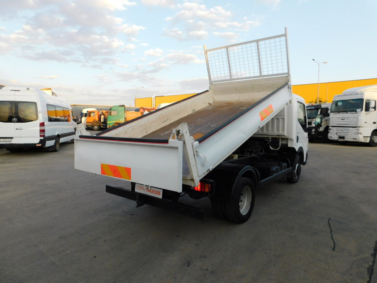 Renault Maxity - Kipper vrachtwagen: afbeelding 3 Renault Maxity - Kipper vrachtwagen: afbeelding 3
