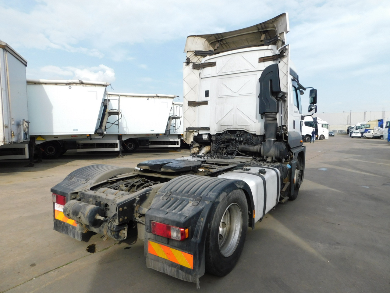 Ford 1848t 4x2 scab e6 12tx2620 - Trekker: afbeelding 3 Ford 1848t 4x2 scab e6 12tx2620 - Trekker: afbeelding 3