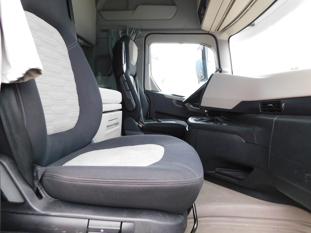 Ford F max ll 4x2 scab e6 12tx2620 - Trekker: afbeelding 5 Ford F max ll 4x2 scab e6 12tx2620 - Trekker: afbeelding 5