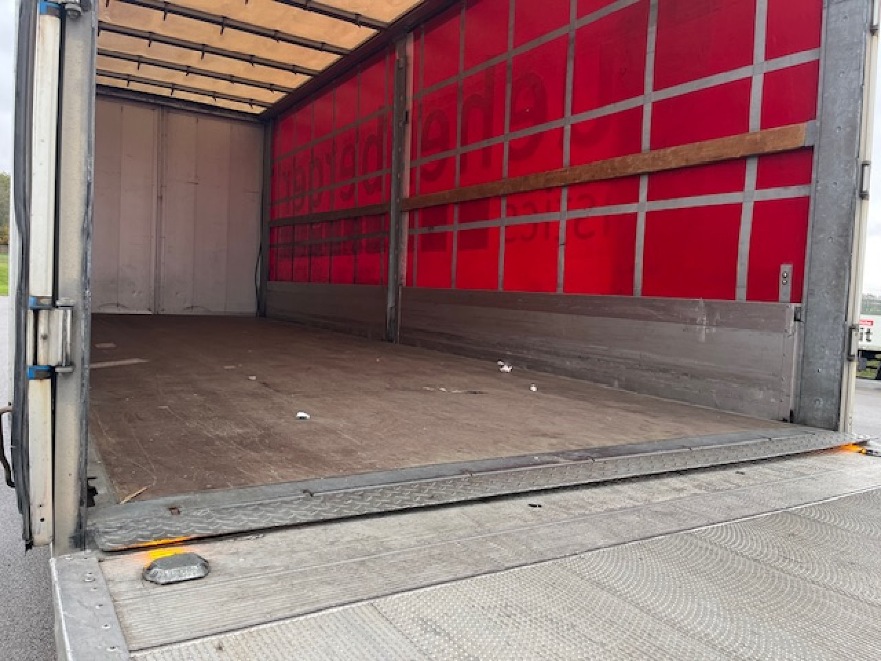 MAN TGM 18.320 4x2 BL Durchladbar - mit Tandemhänger - Schuifzeilen vrachtwagen: afbeelding 2 MAN TGM 18.320 4x2 BL Durchladbar - mit Tandemhänger - Schuifzeilen vrachtwagen: afbeelding 2