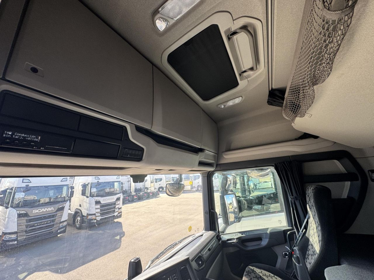 Trekker Scania R 460: afbeelding 15 Trekker Scania R 460: afbeelding 15