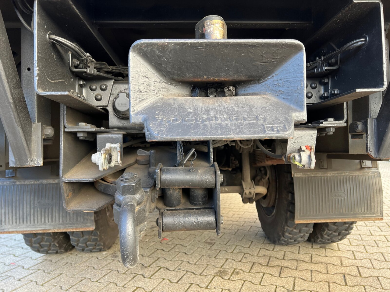 120-23 AW 4x4 Doka 120-23 AW 4x4 Doka, V8-Motor, Gerätewagen, Seilwinde - Vrachtwagen met open laadbak: afbeelding 2 120-23 AW 4x4 Doka 120-23 AW 4x4 Doka, V8-Motor, Gerätewagen, Seilwinde - Vrachtwagen met open laadbak: afbeelding 2