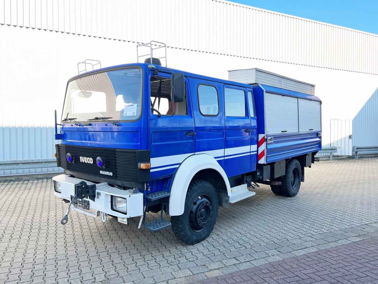 120-23 AW 4x4 Doka 120-23 AW 4x4 Doka, V8-Motor, Mannschaftswagen 16 Sitze, Seilwinde - Brandweerwagen: afbeelding 1 120-23 AW 4x4 Doka 120-23 AW 4x4 Doka, V8-Motor, Mannschaftswagen 16 Sitze, Seilwinde - Brandweerwagen: afbeelding 1