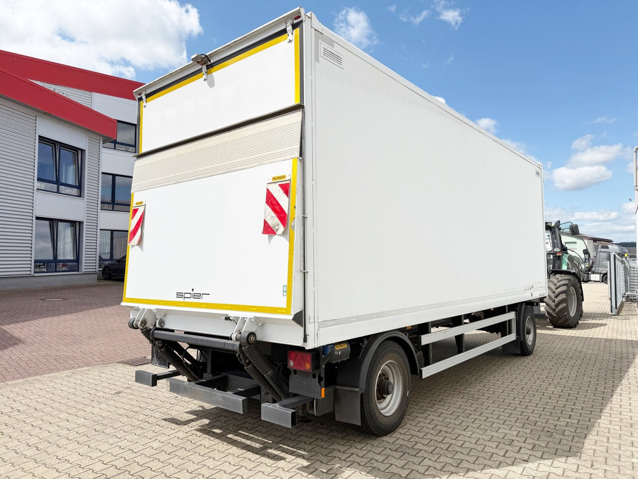 AGL 260 AGL 260 mit LBW MBB - Gesloten aanhangwagen: afbeelding 3 AGL 260 AGL 260 mit LBW MBB - Gesloten aanhangwagen: afbeelding 3