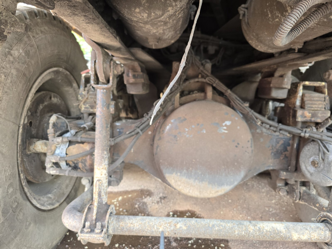 ASTRA HHD8 86.48-80 8x6 ASTRA HHD8 86.48-80 8x6 Mulde ca. 23m³ - Kiepwagen: afbeelding 2 ASTRA HHD8 86.48-80 8x6 ASTRA HHD8 86.48-80 8x6 Mulde ca. 23m³ - Kiepwagen: afbeelding 2