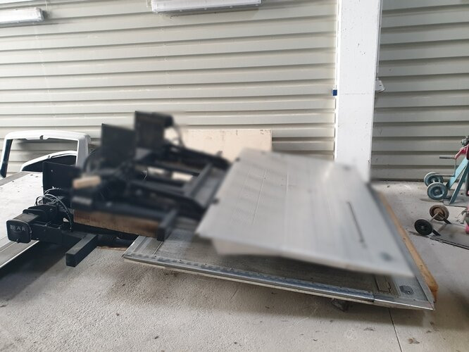 Baer Cargolift Ladebordwand Baer Cargolift Ladebordwand 2t BÄR Typ BC2000S4 - Laadklep: afbeelding 3 Baer Cargolift Ladebordwand Baer Cargolift Ladebordwand 2t BÄR Typ BC2000S4 - Laadklep: afbeelding 3
