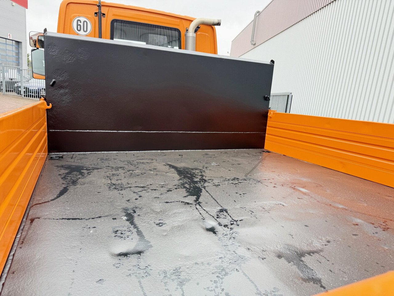 Unimog U 20 4x4 U 20 4x4, Kipper, Zapfwelle, Winterdienstausstattung, 2x AHK - Bestelwagen: afbeelding 3 Unimog U 20 4x4 U 20 4x4, Kipper, Zapfwelle, Winterdienstausstattung, 2x AHK - Bestelwagen: afbeelding 3