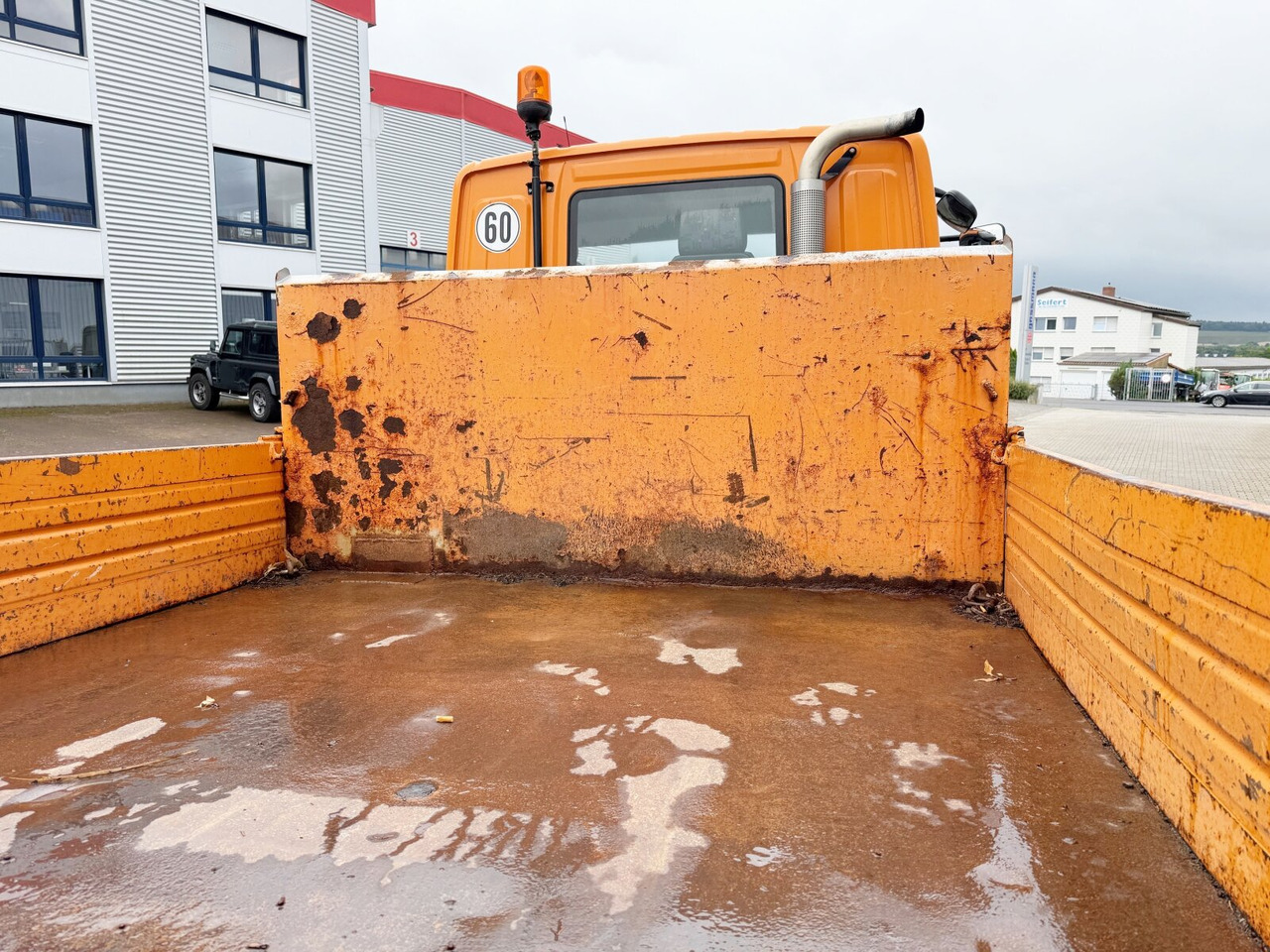 Unimog U 20 4x4 U 20 4x4, Kipper, Zapfwelle, Winterdienstausstattung, 2x AHK - Bestelwagen: afbeelding 5 Unimog U 20 4x4 U 20 4x4, Kipper, Zapfwelle, Winterdienstausstattung, 2x AHK - Bestelwagen: afbeelding 5